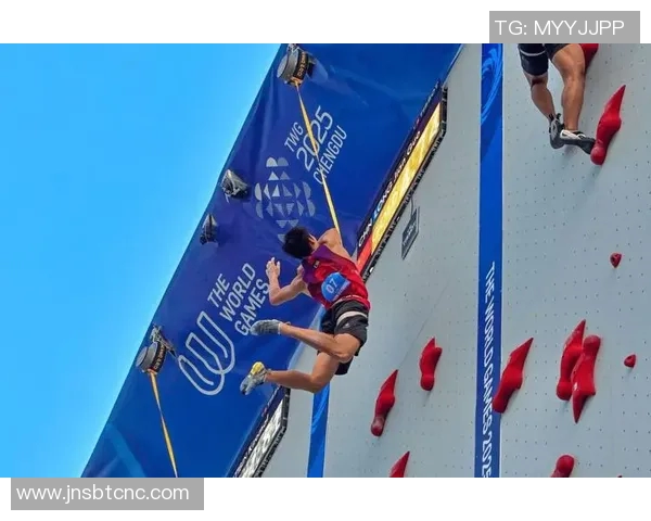 成都攀岩队在全国攀岩状态排行榜中荣获第三名的辉煌成就